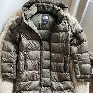 North face metropolis size small